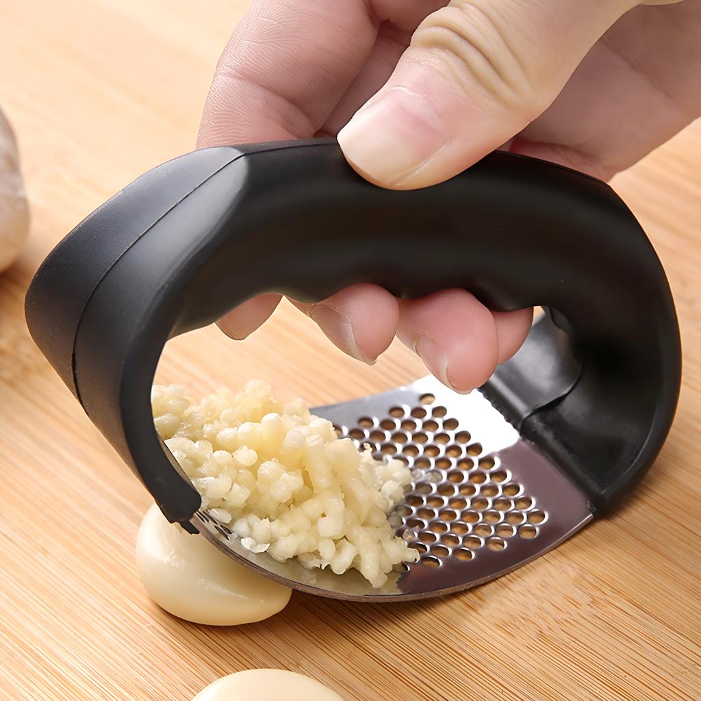 1PC Stainless Steel Garlic Press Manual Garlic Press Device Kitchen Press Squeezer Ginger Garlic Tools Kitchen Accessories