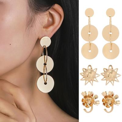 1 Paar Damen Hängeohrringe Retro Blumenform Poliert Einfarbig Ohrschmuck