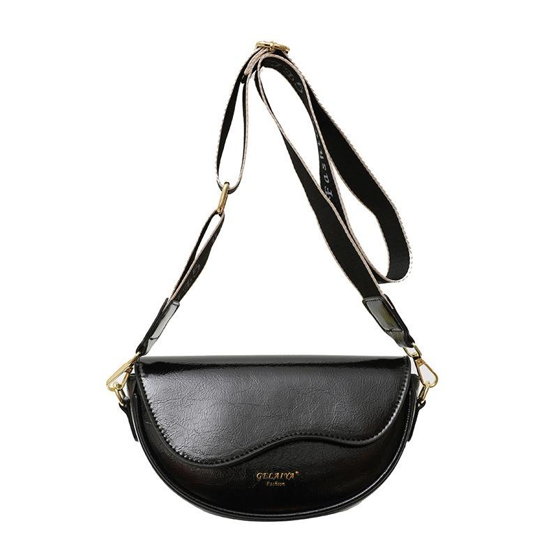 Fashion textured women's bag autumn and winter new retro versatile wide shoulder strap single shoulder underarm saddle bag