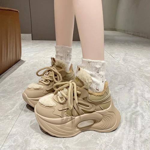 Мода 2024 года женские зимние теплые плюшевые зимние туфли на каблуке 75 см спортивные кроссовки на платформе женские кожаные туфли на толстом меху 35 хаки 5980₽