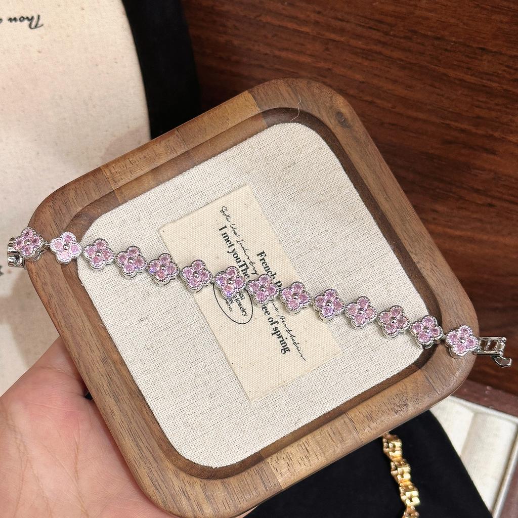 New Full Diamond Four-leaf Clover Bracelet High Luxury Old Money Style Retro Colored Flower Bracelet