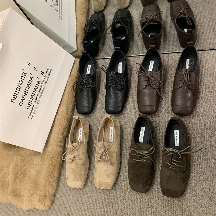 2025 új koreai fekete szögletes orrú lapos talpú szuperpuha kényelmes mokaszin női fűzős külföldi sokoldalú kis bőr cipő