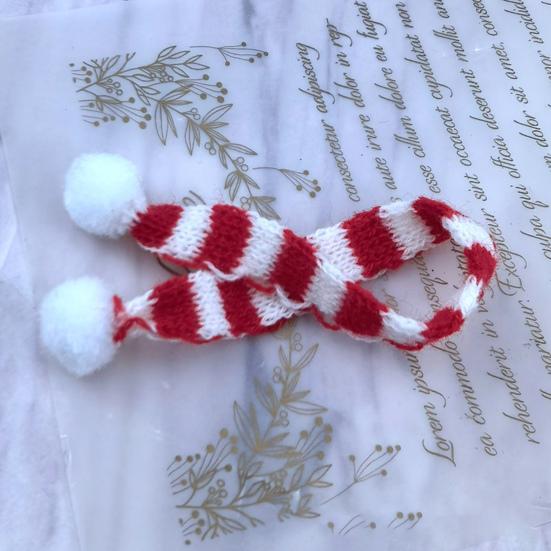 2Pcs Decorate Cloth Attractive Realistic Dollhouse Decorative Small Scarves Mini