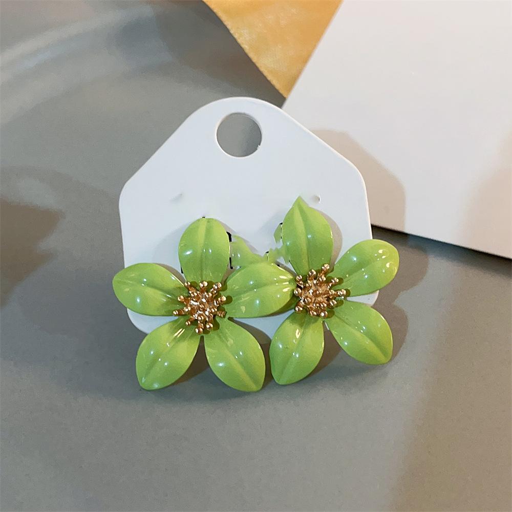 Oil drop flower stud earrings small fresh and sweet earrings light luxury high sense fashion versatile earrings