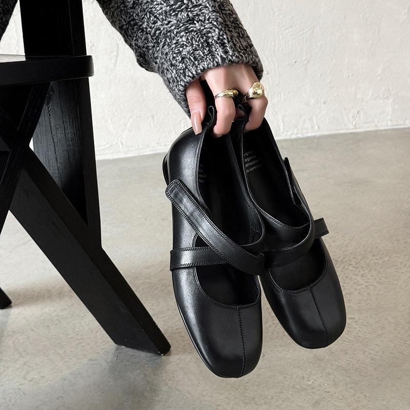 

New round head four-season wear single shoes, leather comfortable small leather shoes, women s non-slip beef tendon soles, large size fashionable le 40 чёрный