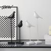 Anspruchsvolle Nachttisch-Ornamente Schwarz-Weiß Vogel-Figur, Minimalistische Moderne Kunstskulptur für TV Zeitgenössisches Büro Schreibtisch