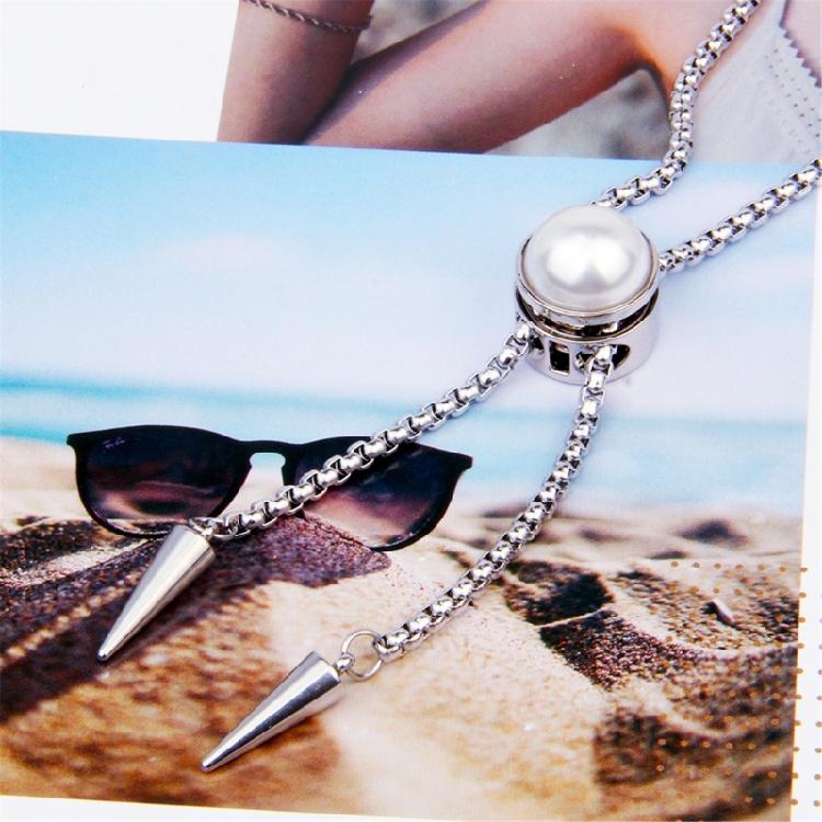 Professional Stainless Steel Bolo Necklace for Working Individuals and Social Gatherings Lightweight Construction