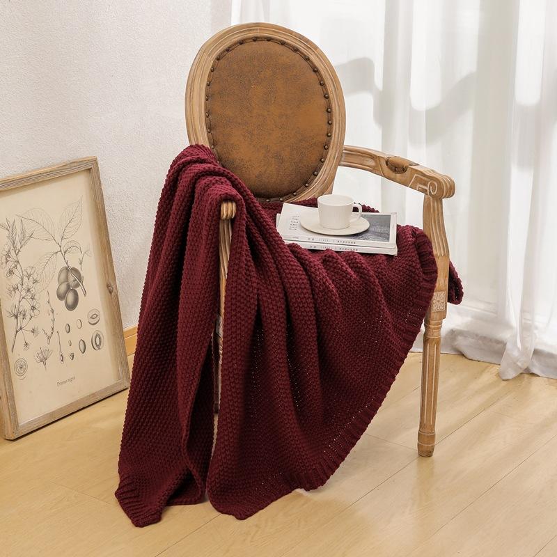 Вязаные декоративные пледы для дивана — фото 11