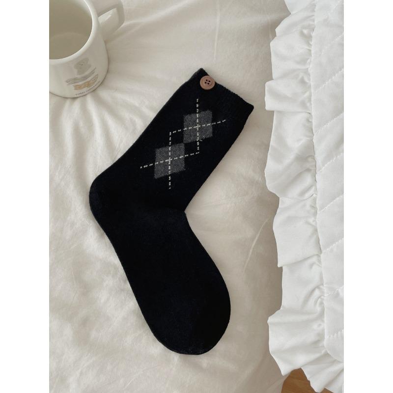 Winter Warm and Thick Small Diamond-shaped Button Wool Mid-calf Socks for Women's Autumn School Style Pile Socks
