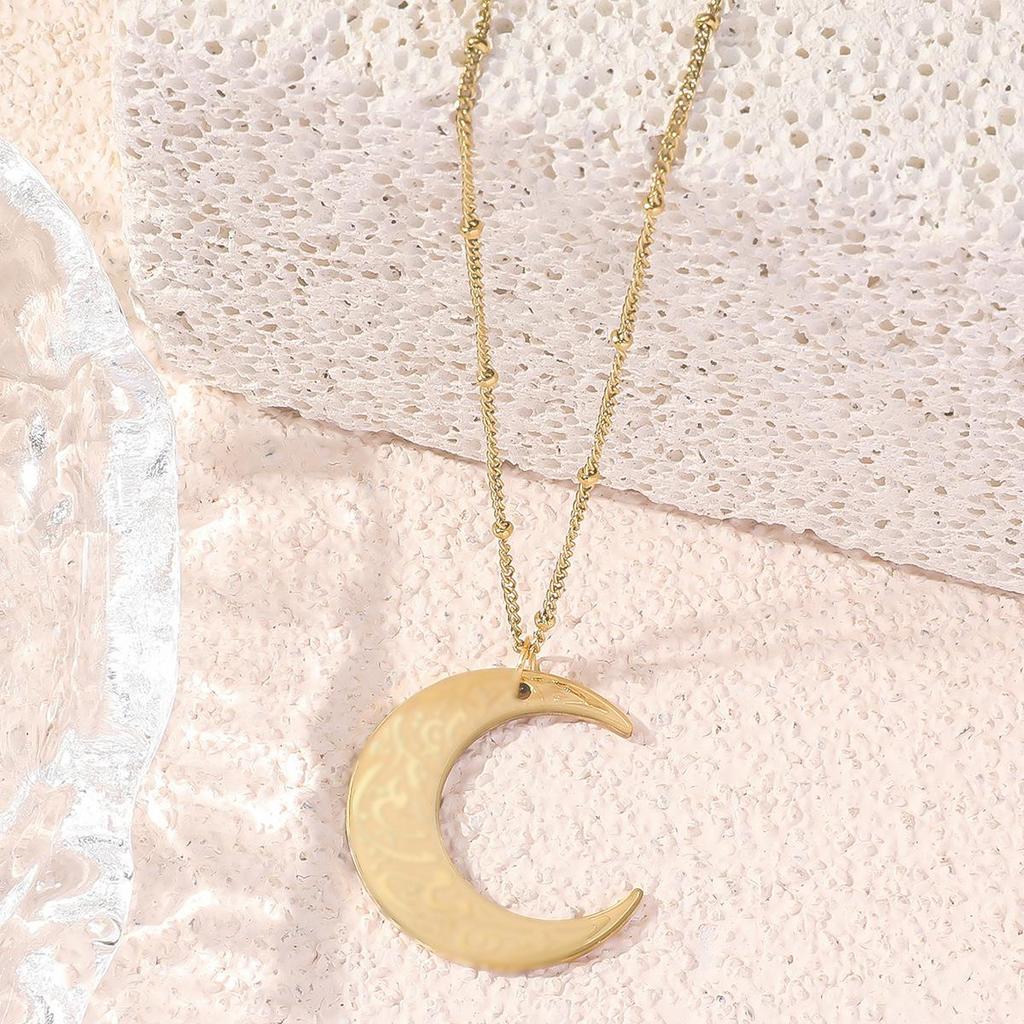 Versatile Crescent Pendant Necklace: 4-Color Titanium Steel Clavicle Chain