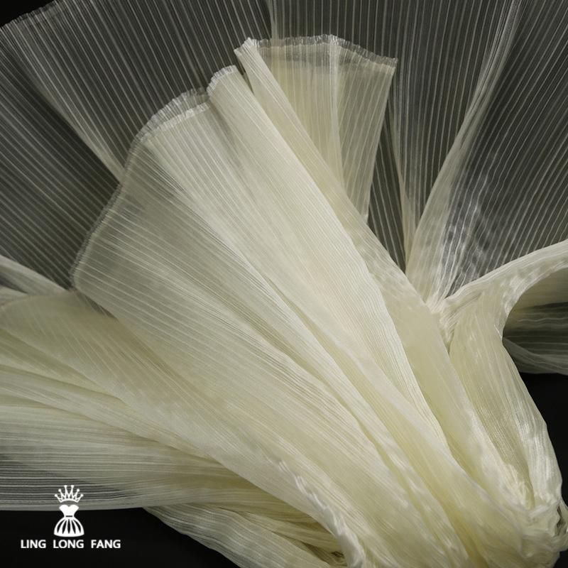 Shiny Pleated Organza Fabric for Elegant Wedding Dress Styling