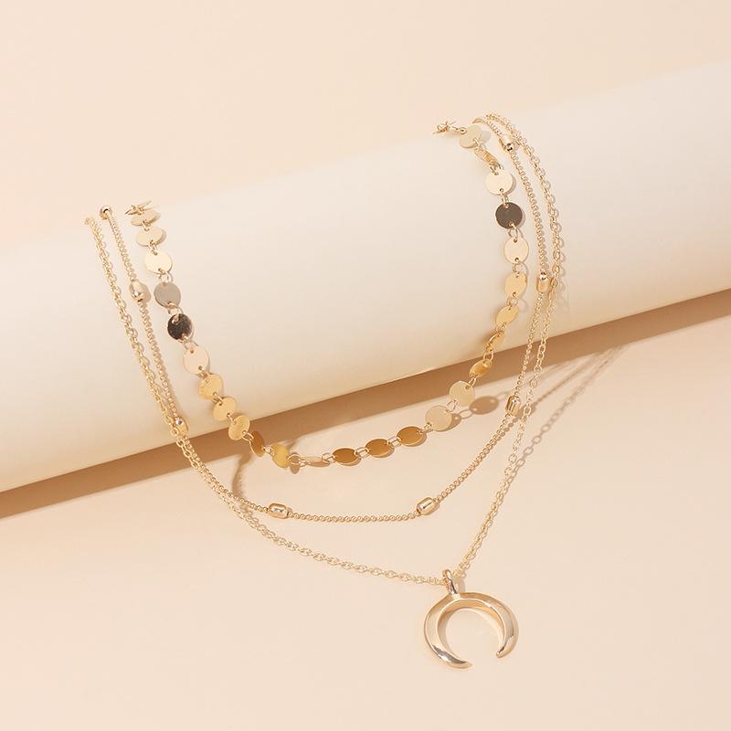 Crescent moon personalized multi-layer stacked necklace ins the same jewelry, new layered fashion collarbone chain