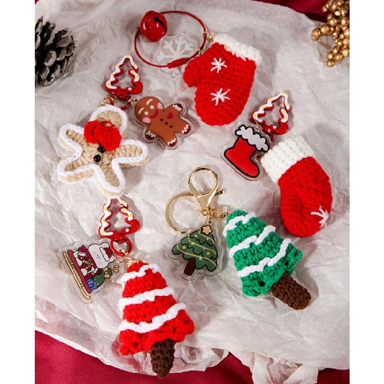 Artisanal Santa Key Chain Adornment Charming Keychain Hand Knitted Christmas Key Accessory Quality Alloy Detailing