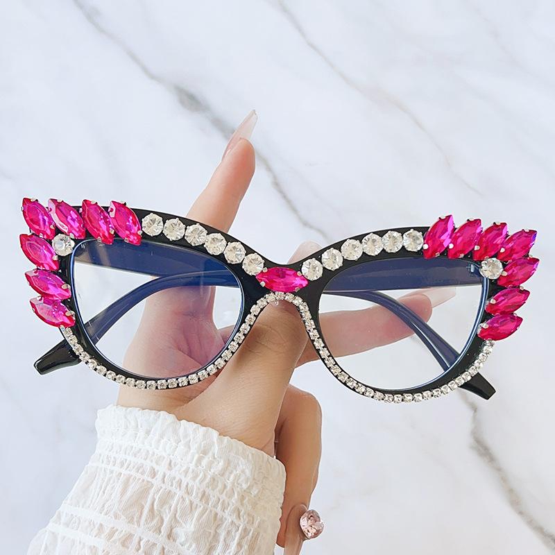 

Sexy Lady Cat Eye Vintage Diamond Glasses Frames Women Trending Luxury Brand Designer Punk Crystal Glasses Optical Myopia Frame розы красного