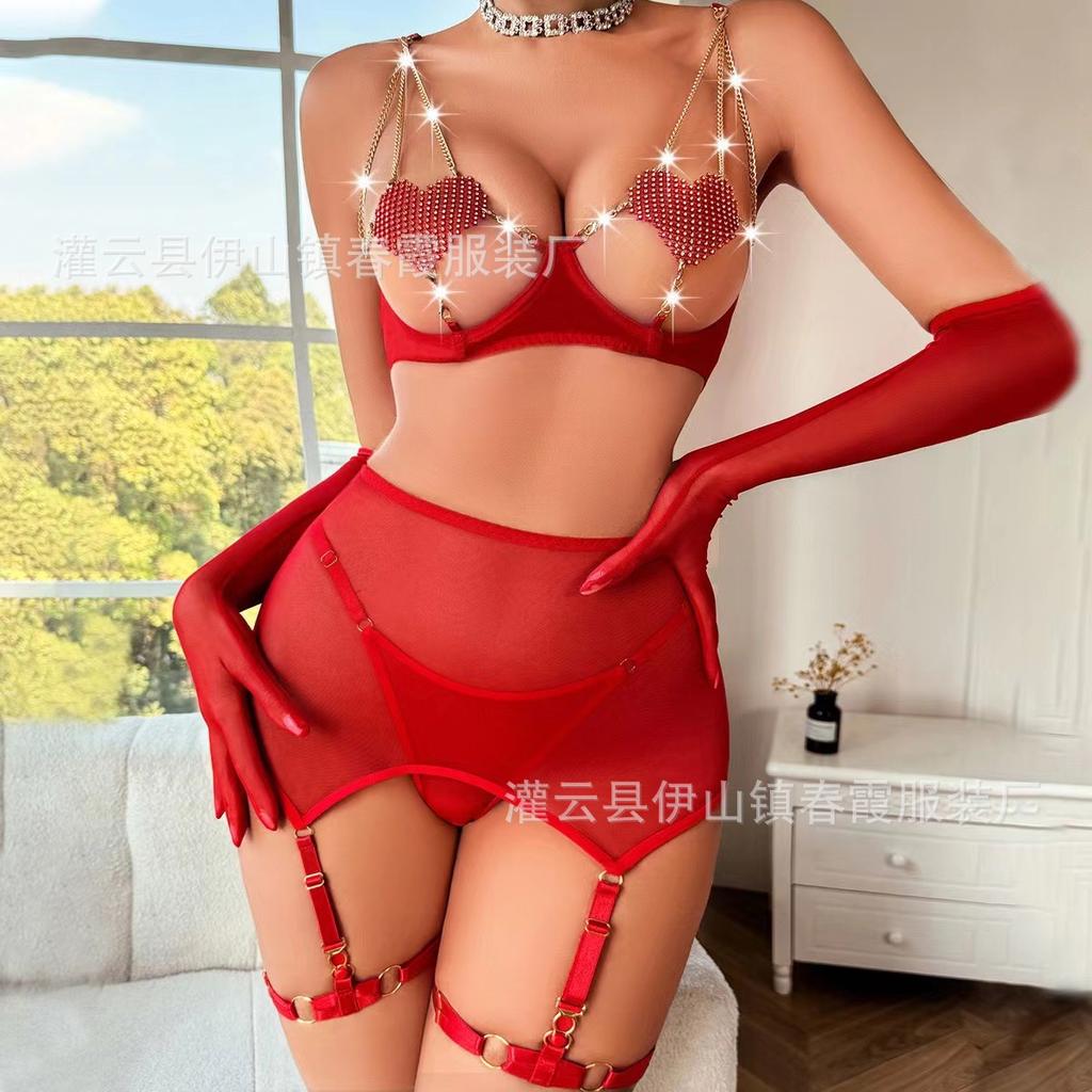 2026 new three-point hollow splicing heart-shaped chest sticker chain sex underwear women