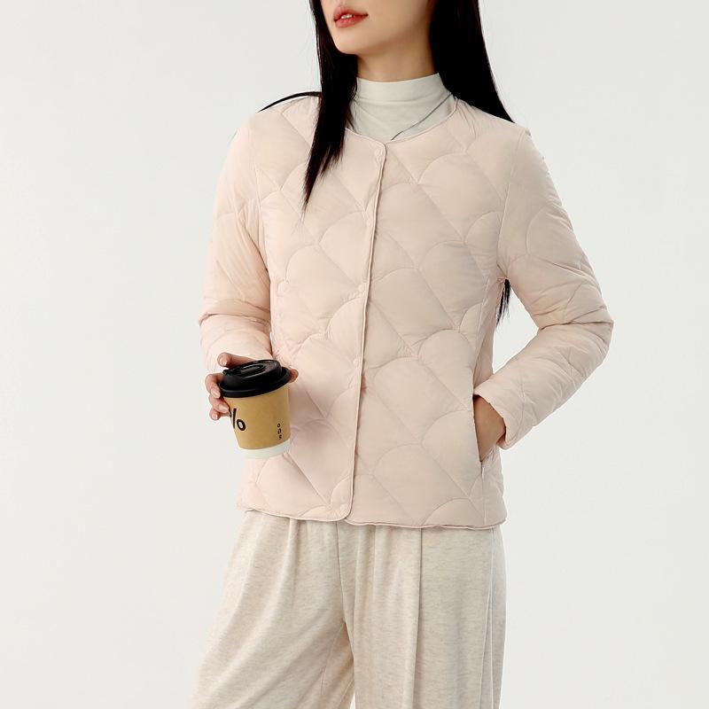 Women's Lightweight Round Neck Down Jacket – Fashionable Plus Size Thin Style with 90% Duck Down Filling.