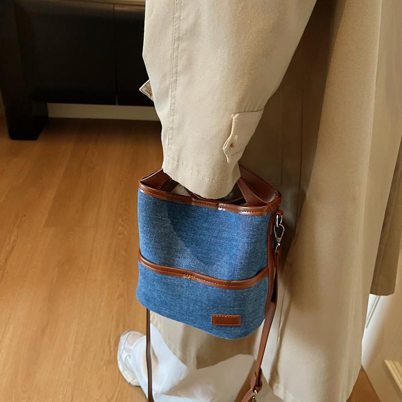 Denim Shoulder Bag Women Fashion Brown Leather Trim Crossbody Tote Bag Casual Everyday Small Handbag