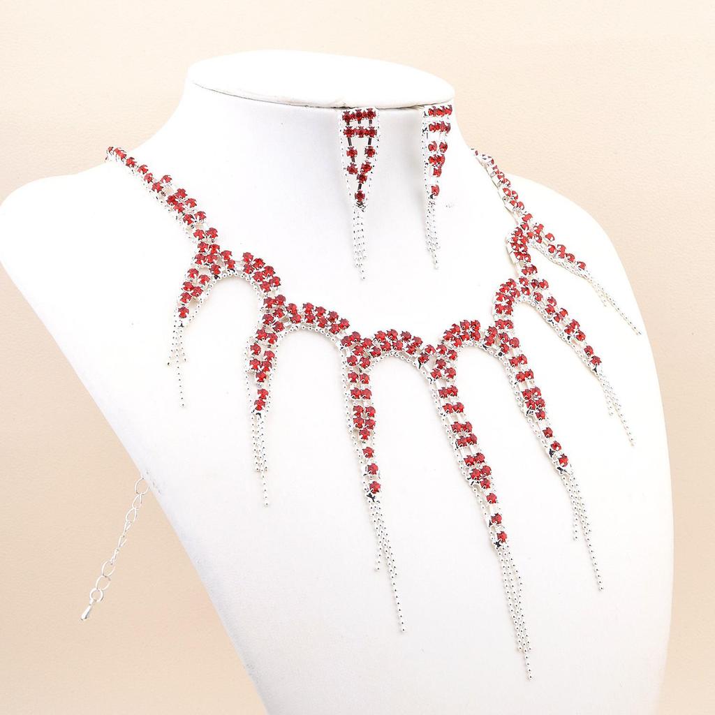 Elegant European & American Alloy Necklace Set - Versatile Bridal & Evening Jewelry