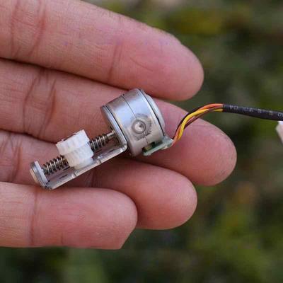 1 Piece Stepping Motor Linear Screw Shaft Rod Block 13 Teeth Plastic Gear Diy Camera Monitor 15Mm 2-Phase 4-Wire Stepper Motor