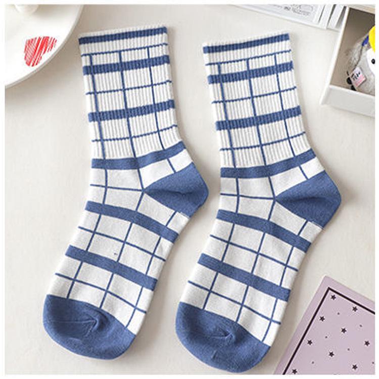 Blue Women's Mid-Calf Socks with Cute Cartoon Bear Design - Korean Style, Trendy for All Seasons