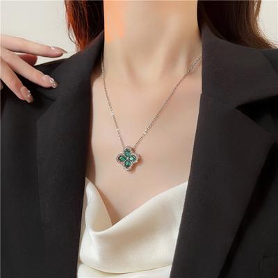 Exquisite Lucky Green Four Leaf Flower Pendant Necklace for Women Girls Clavicle Necklace for Valentines Day