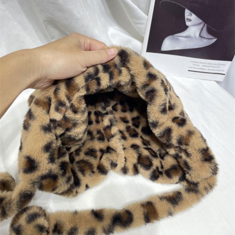 Modische Leopard Bärenohren Uschanka Mütze für verschiedene Kopfgrößen Winter Herbst Verdickte Pullover Beanie Mütze für Freizeit Reisen