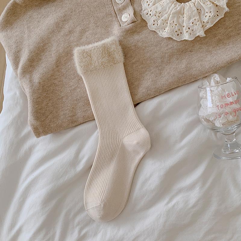 

Женские осенне-зимние новые однотонные дымчато-серые носки-трубы из шерсти и кружева 1 pair абрикосовый