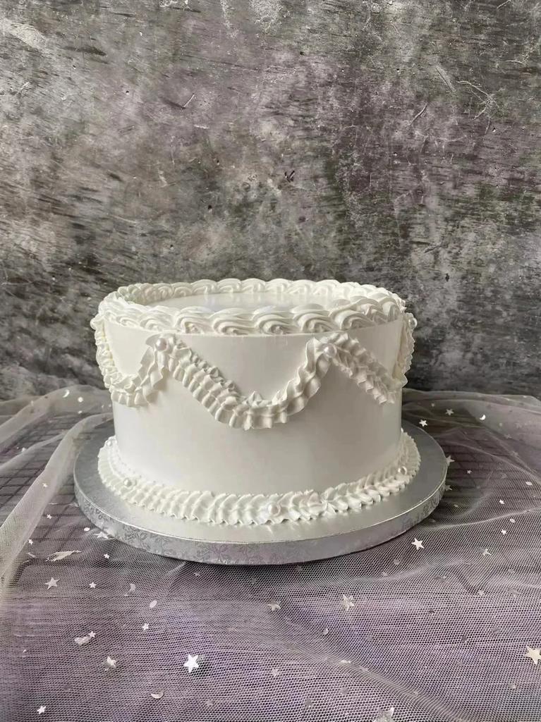 Fetta di Torta Simulazione Embione Falso 6/8 Pollici Crema Bianca Schiuma Decorazione Fai da Te Oggetto di Scena Vetrine Panetteria Baby Shower Photo Booth