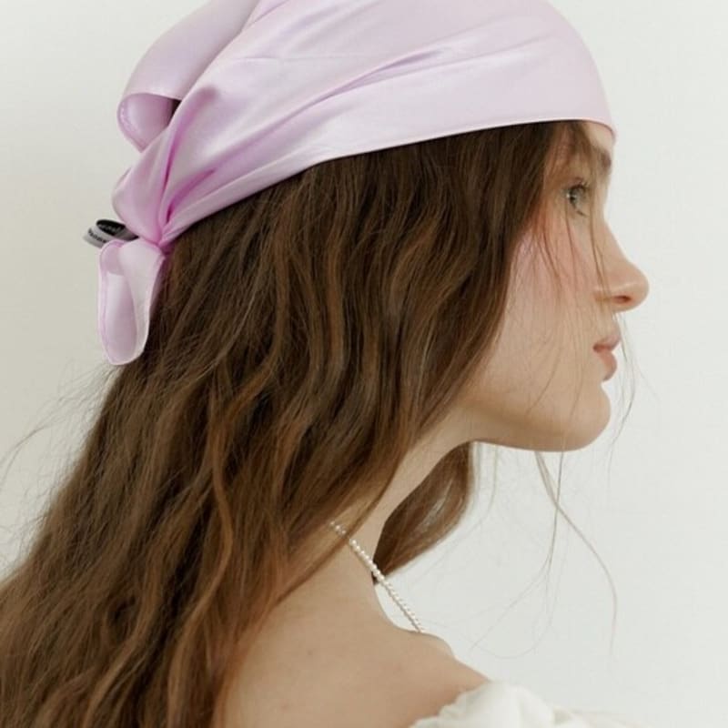 LIEBE MICH MONSTER Schlichter Seidenschal_Erdbeerkuss