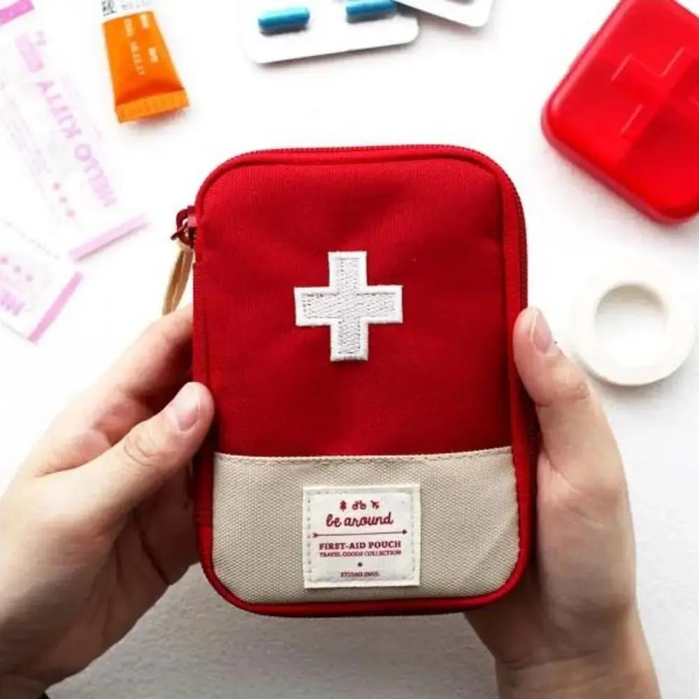 1pc Home First Aid Small Medicine Kit Home Medicine Storage Travel Outdoor Mini Portable Small Box Medical First Aid Kit 4colors