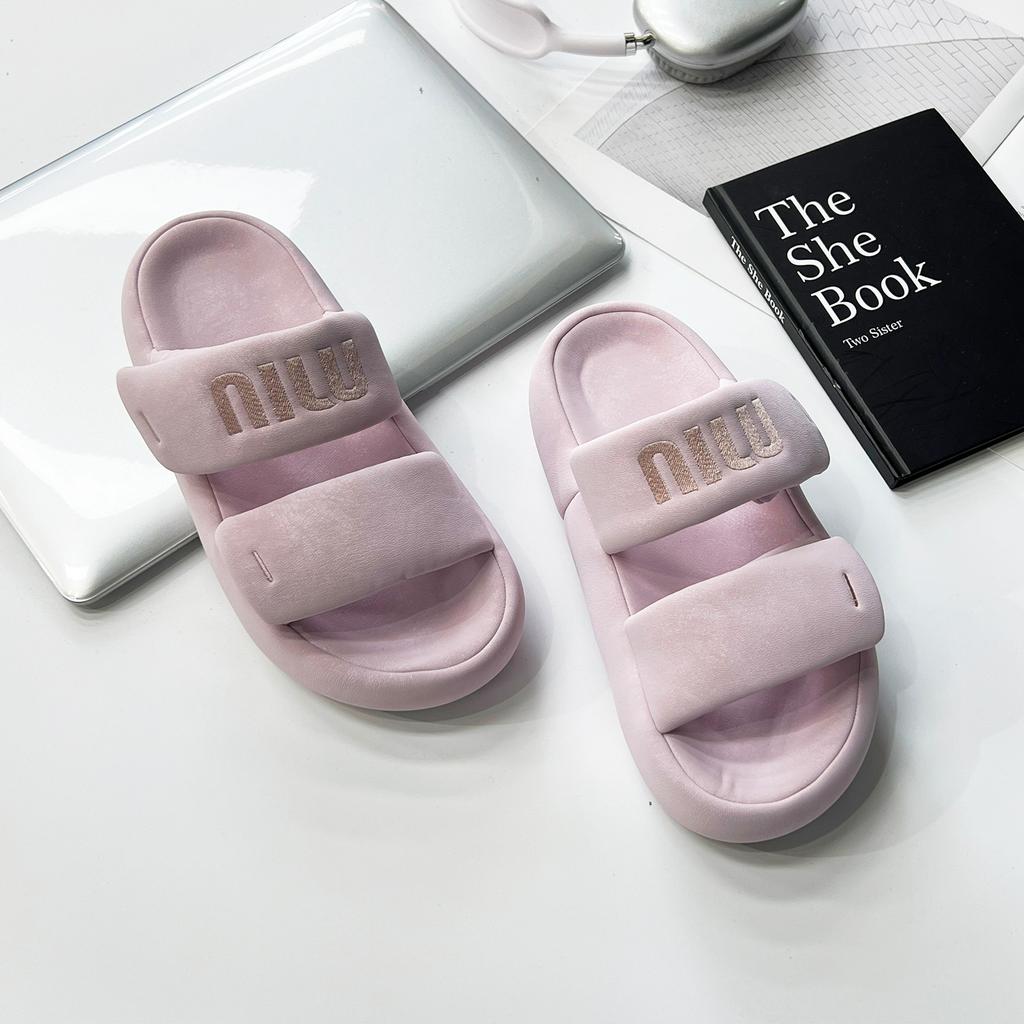 Thick-soled Slippers for Women Who Step On Shit Feel Summer Wear 2025 Bread Heightening Muffin Velcro One-word Cool Slippers for Women