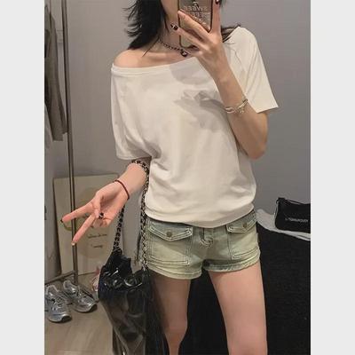 Women's 2025 Summer Off-Shoulder White T-Shirt - Solid, Short-Sleeved, Loose-Fit, Slimming Design