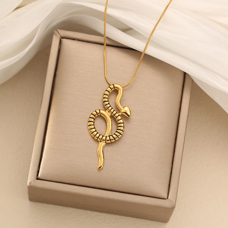 18K Gold Plated Snake Pendant Necklace, Stainless Steel, Non-fading, Versatile Clavicle Chain for Women