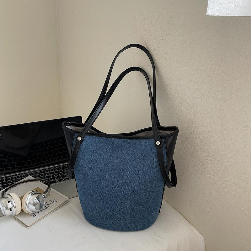 New Korean Style Patchwork Shoulder Bag Large Capacity Denim Tote Handbag for Women Fashiable and Versatile Commuting Bag