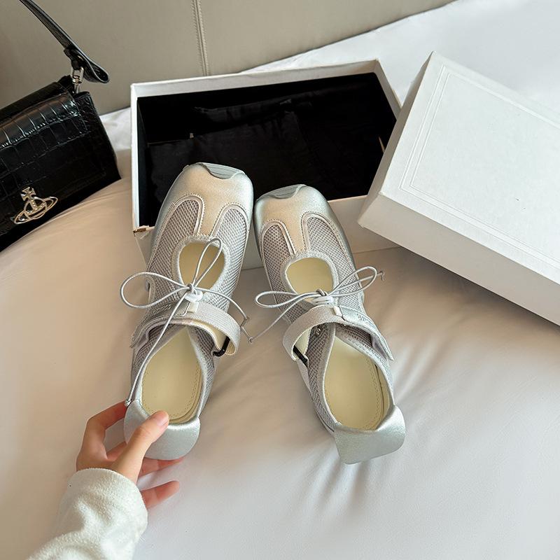 French shallow mouth Mary Jane shoes women's 2025 summer new leather hollow sports casual fashion ballet shoes