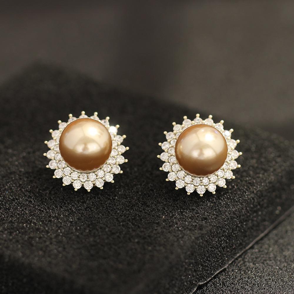 Light luxury high-end micro-inlaid zircon flower holder two-color pearl stud earrings with elegant golden pearl 925 silver needle earrings