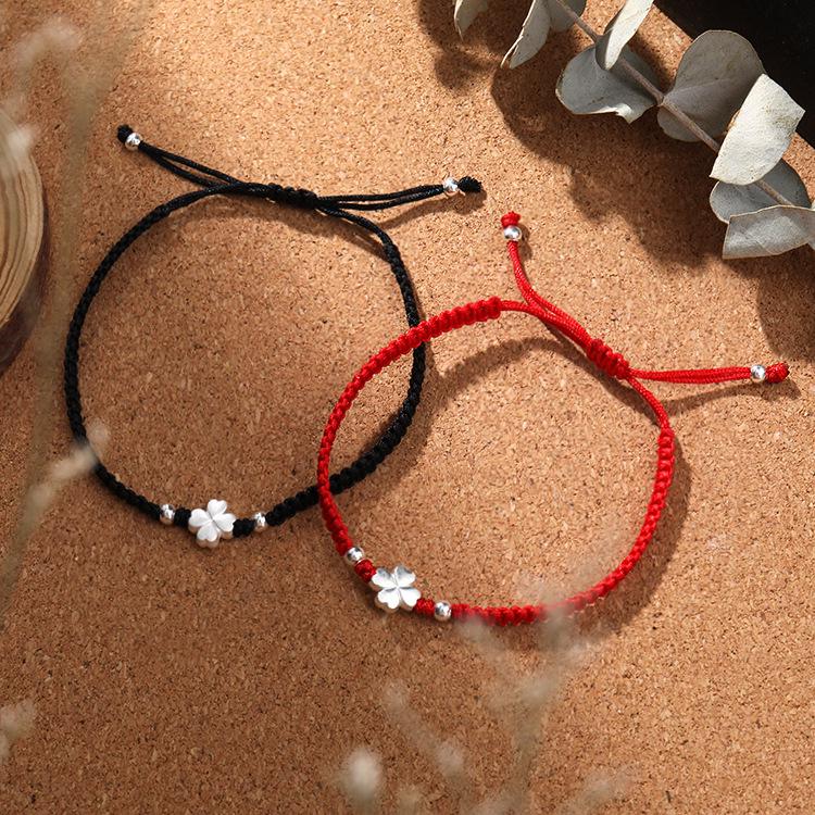 Unisex Lucky Four-Leaf Clover College Exam Red Rope Bracelet - Simple Woven Design for Couples and Best Friends.