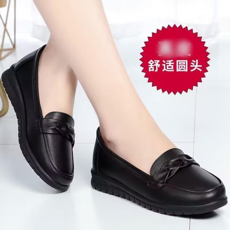 Casual and comfortable flat-soled large-size shoes, new leather shoes in autumn, soft leather non-slip medium and old leather shoes