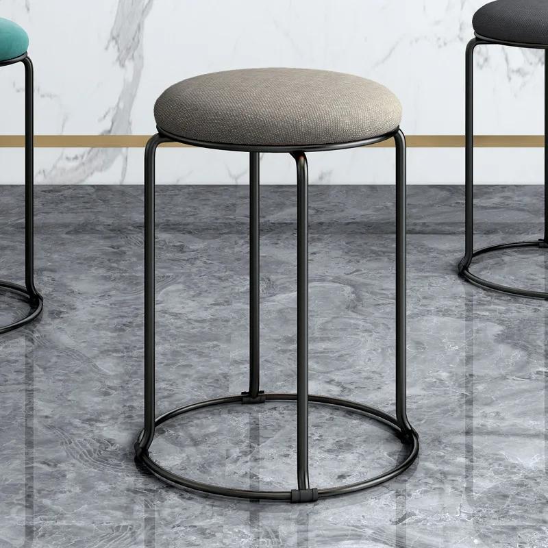 Nordischer kleiner Hocker, Internet Home Celebrity Creative Bank, leichter luxuriöser runder Hocker, moderner einfacher niedriger Hocker, weicher Sitz, Stacka