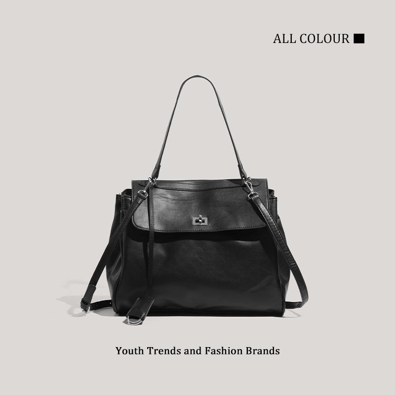 

Soft Leather Black Fashion Underarm Bag Lock Portable Large Capacity Versatile Commuter Shoulder Crossbody Bag чёрный