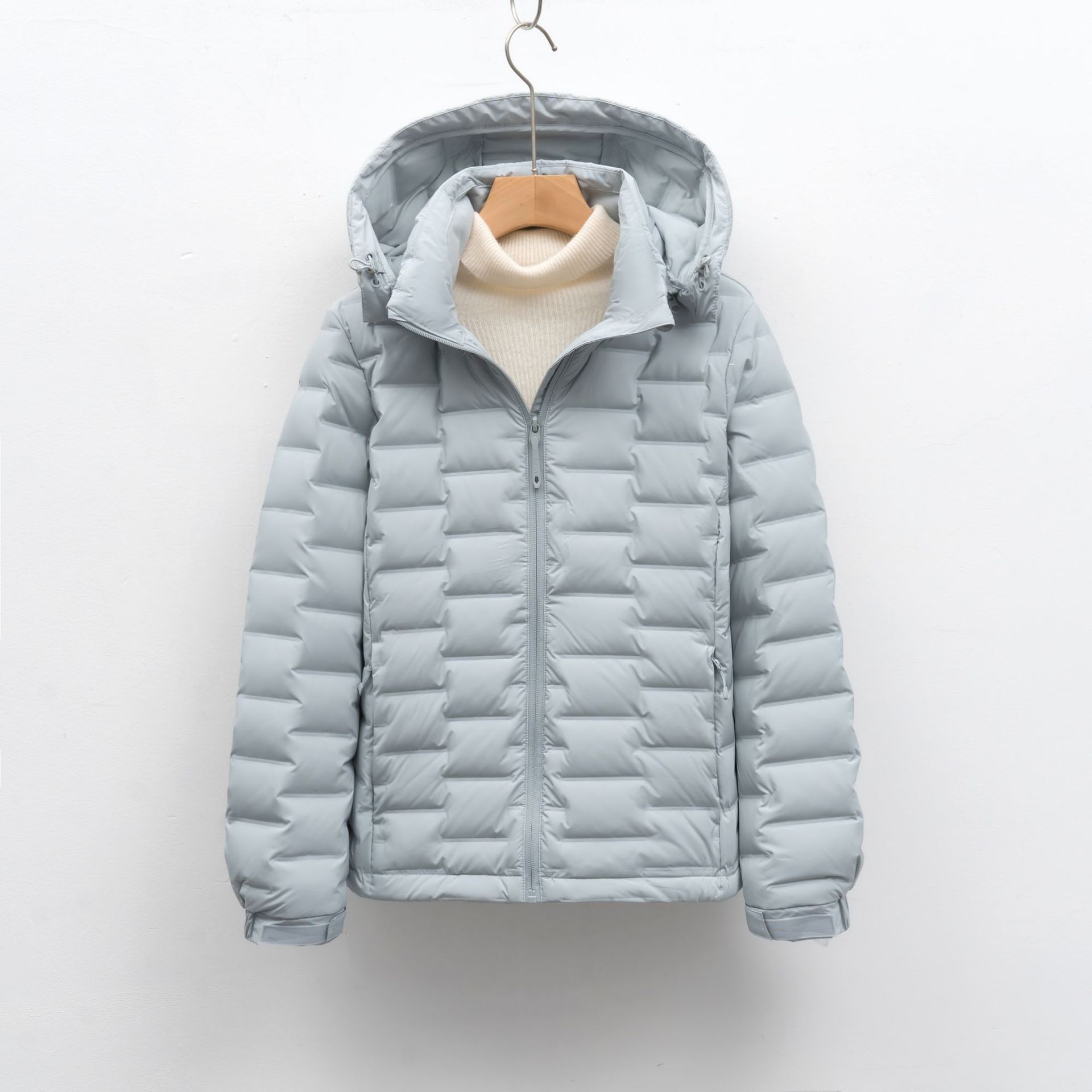 Пуховик женский осенне-зимний короткий с капюшоном, легкий S