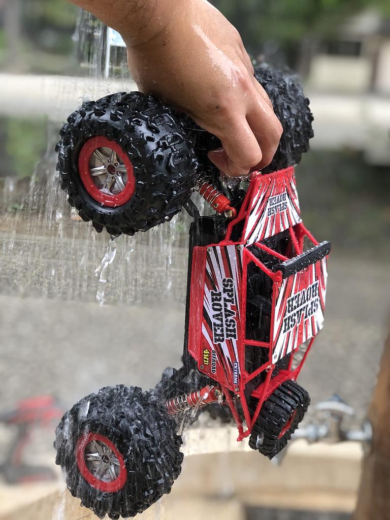 Happinet Splash Rover ages 6 and 1/12 R/C (for up)