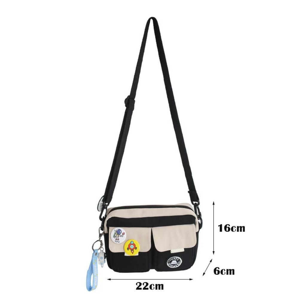 Sac bandoulière polyvalent tendance pour homme Grande capacité Style japonais Sac à bandoulière Rétro avec pendentif Sac messager Unisexe