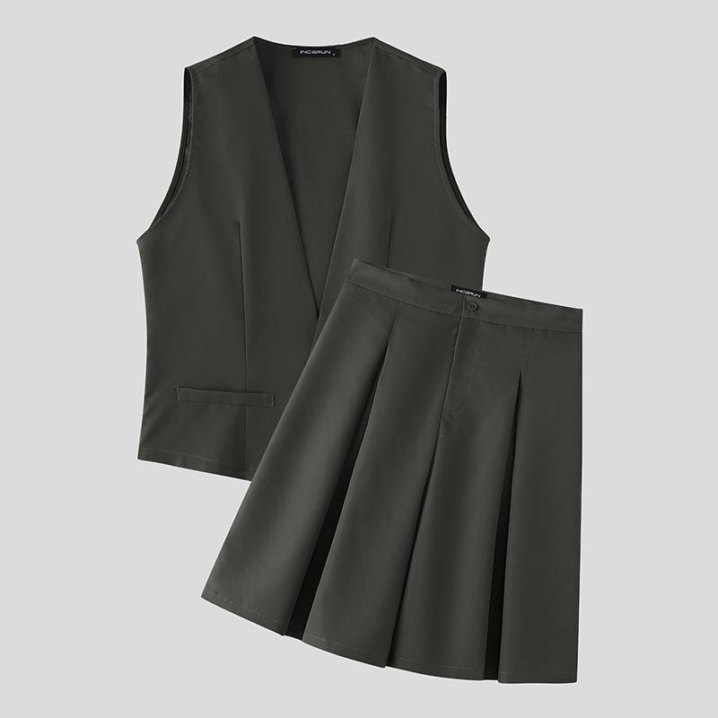 INCERUN Two Pieces Men V Neck Thin Sleeveless Vest and Pleated Shorts Clothing Sets
