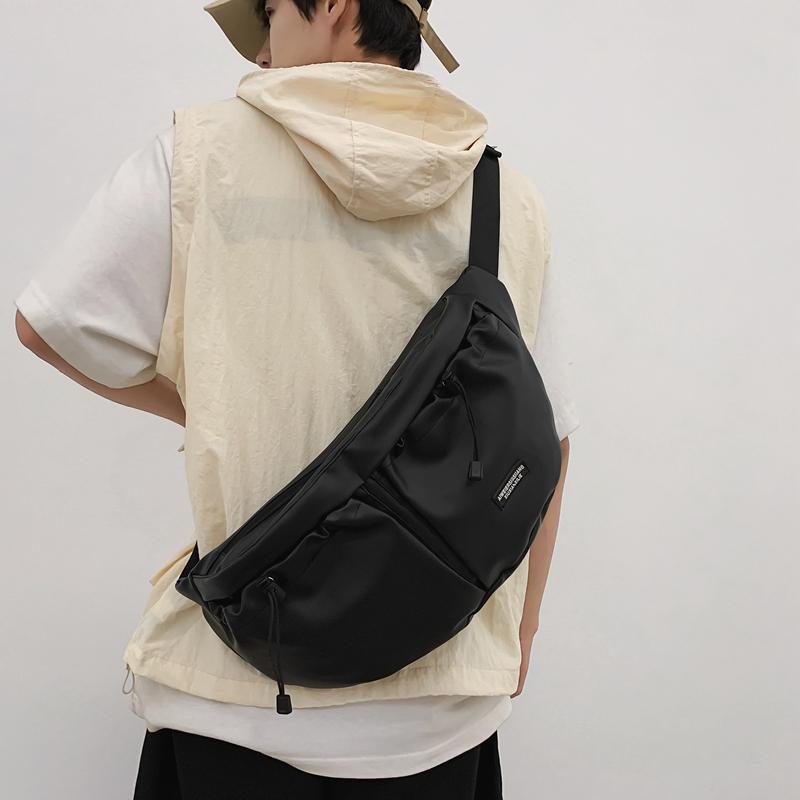 Crossbody-veske Sportsveske for menn med stor kapasitet brystveske for kvinner