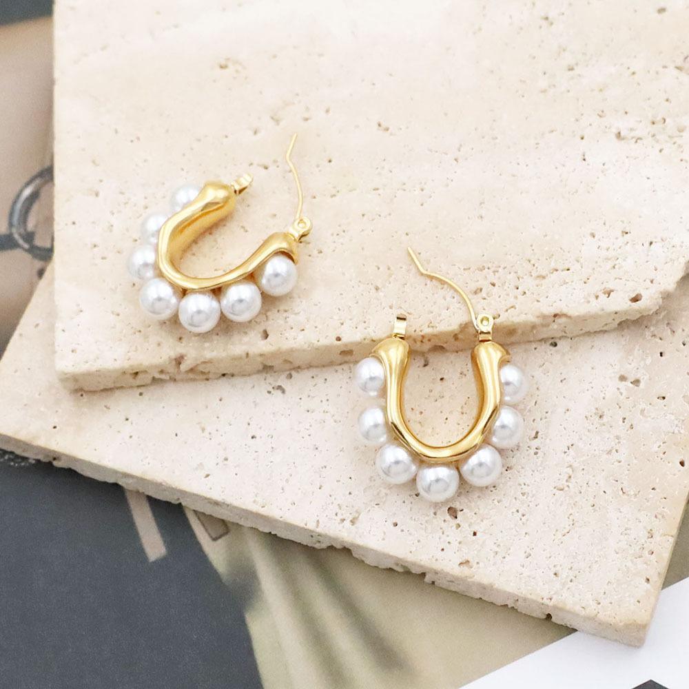 Niche Design High-End U-Shaped Pearl Ear Buckle Women'S Fashion Versatile Titanium Steel Embedded Pearl Earrings Jewelry