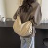Casual and Light Messenger Bag Women's New Sports Fashion Canvas Bag Going Out To Work Commuting Shoulder Bag