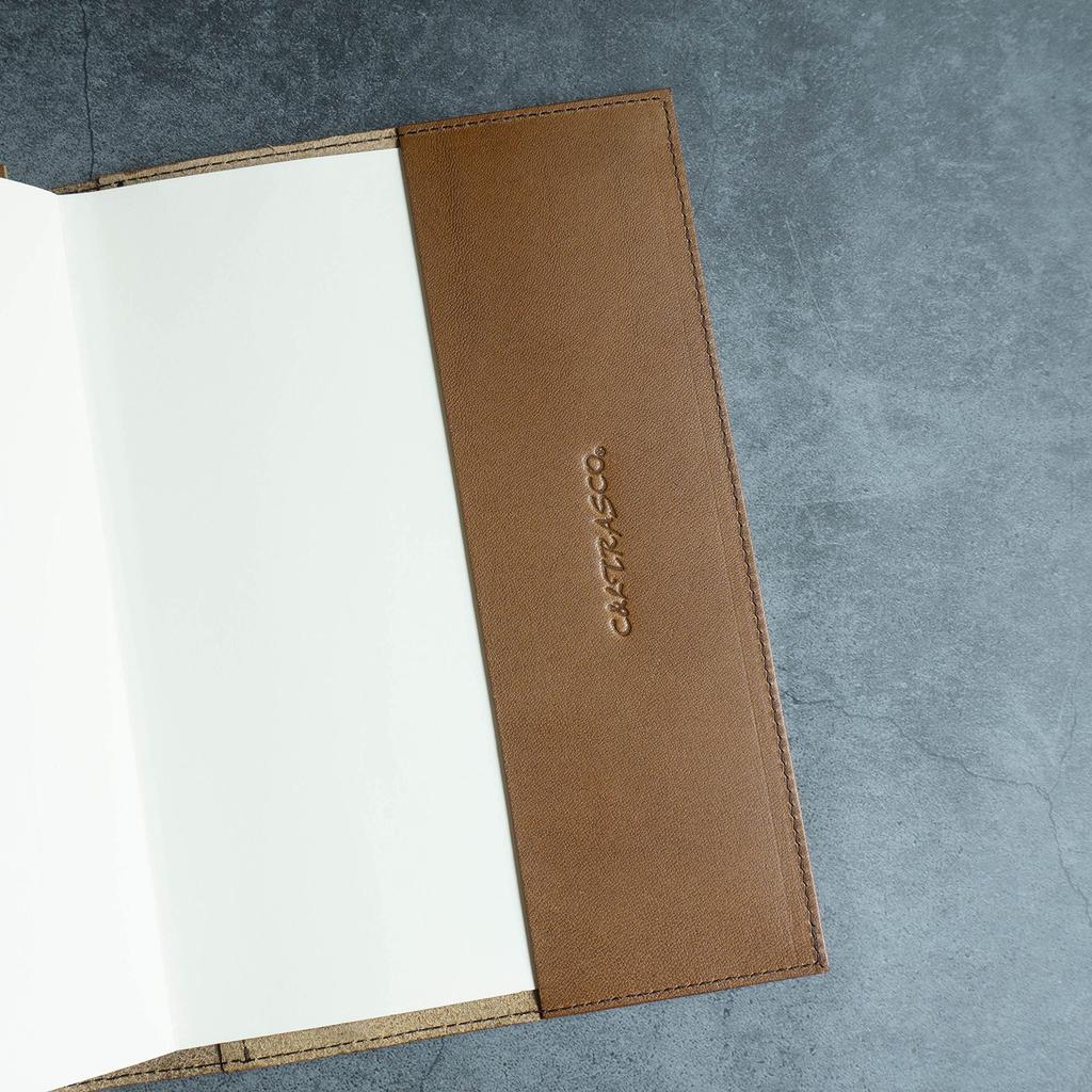 TRASCO Book Genuine Craftsman Finish Smooth Vegetable Tanned Leather B6 C&L Cover, Leather, [Japanese Classic] Touch, (with Bookmark) (Classic Brown,