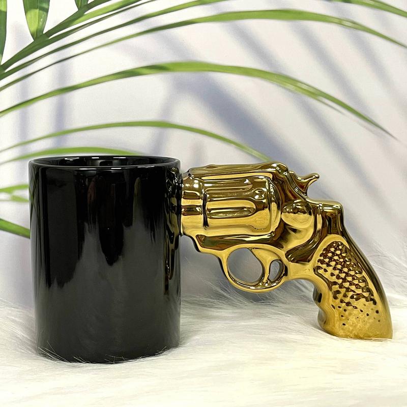 Cool Coffee Cups Creative Ceramic Water Drinking Mug Comfortable Grip Novelty Coffee Mug for Hot Coffee Wine Whiskey Ice Cream