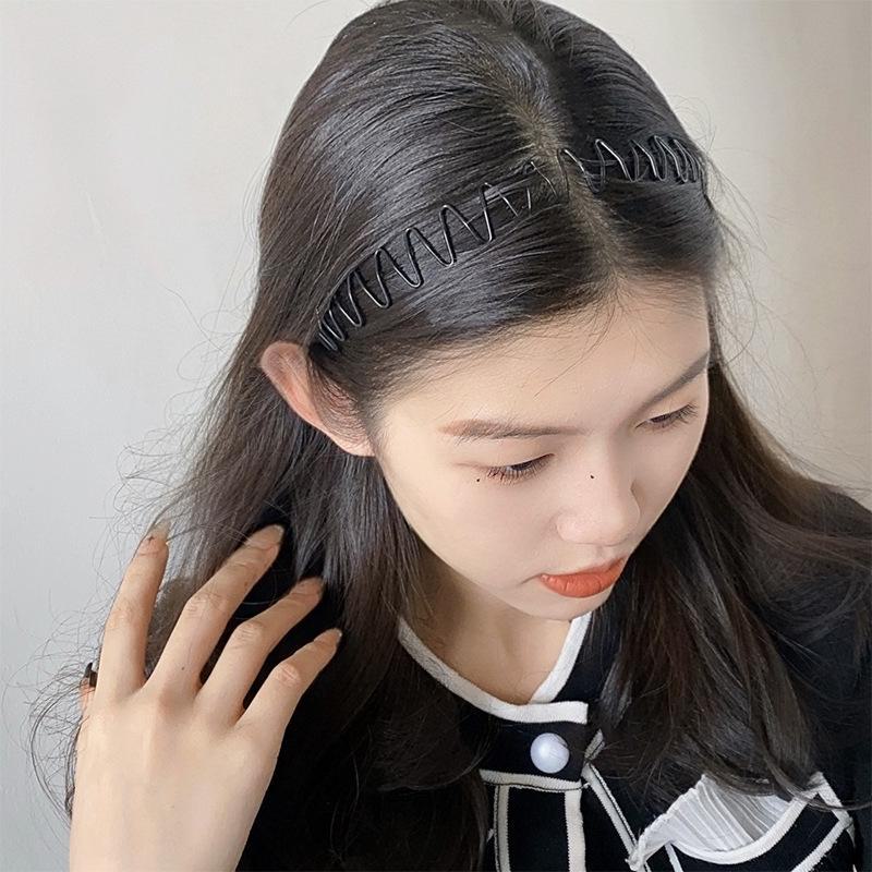 Unisex Black Non-Slip Invisible Sports Headband - Simple Korean Style Wave Hairpin Accessory